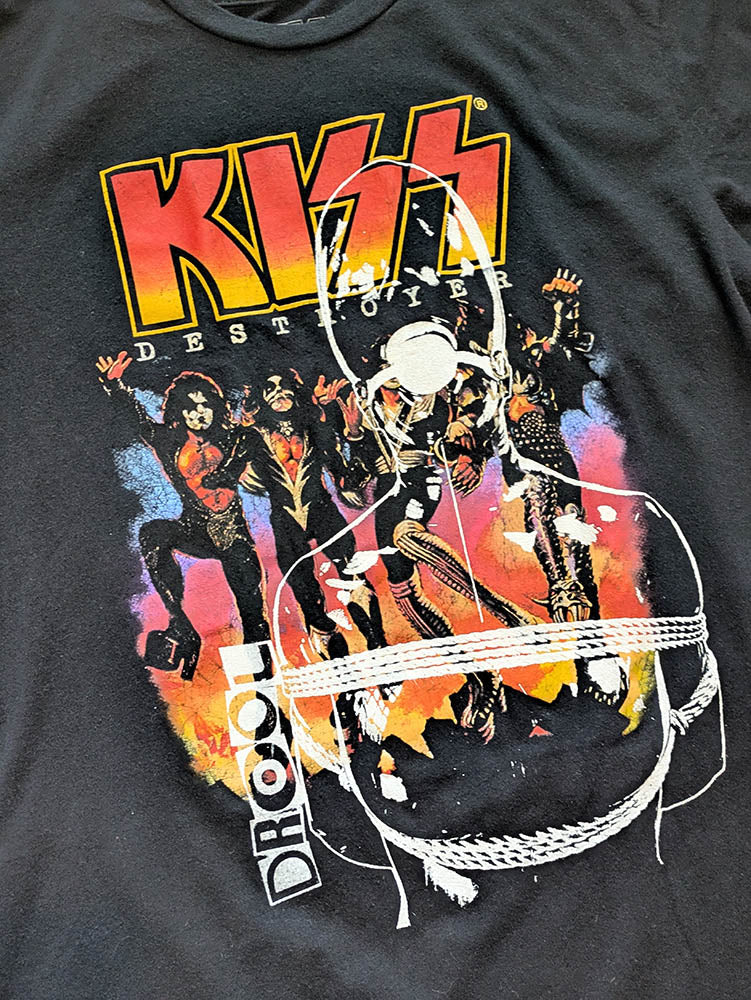 FOMO Collection KISS Manifesto - Medium - 1036