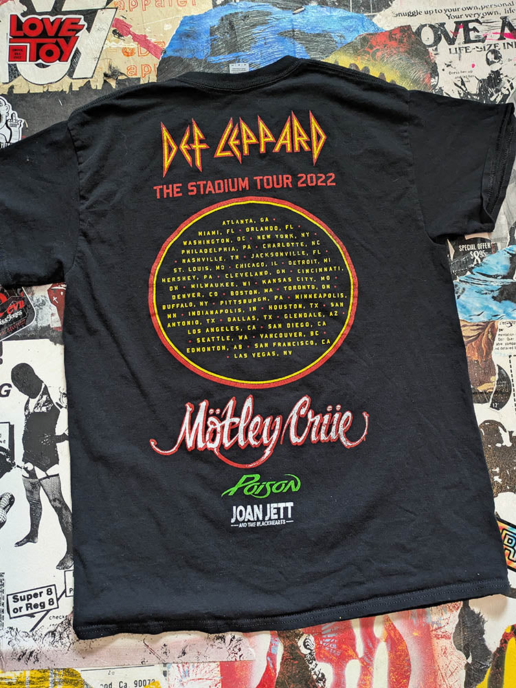 FOMO Collection Def Leppard / Motley Crue Manifesto T-Shirt - M - 10614