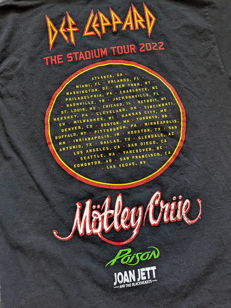 FOMO Collection Def Leppard / Motley Crue Manifesto T-Shirt - M - 10614