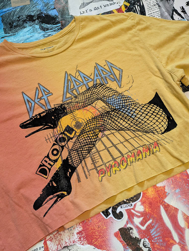 FOMO Collection Def Leppard Legs Raw Cut Crop Top - L - 1074