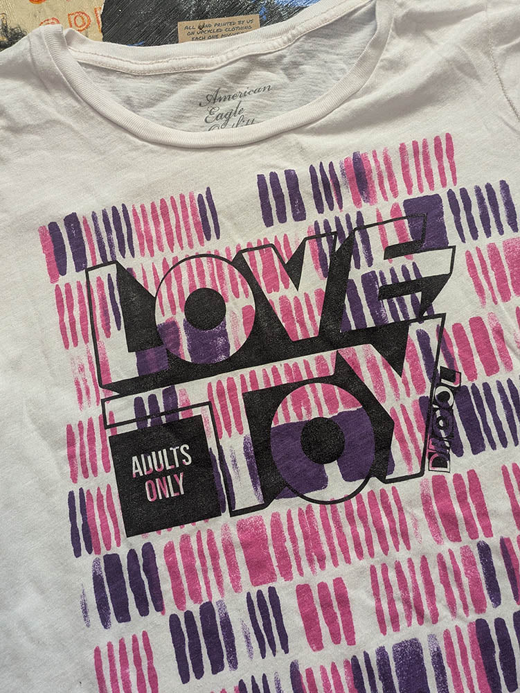 FOMO Collection - Love Toy T-Shirt - M - 11111