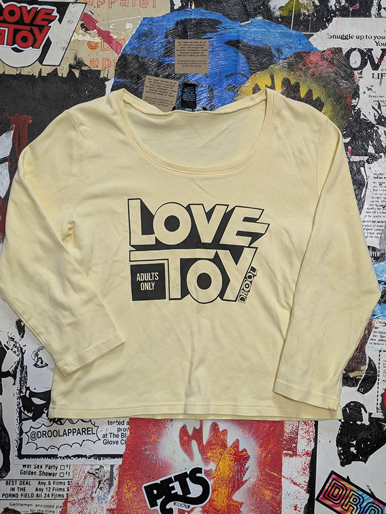 FOMO Collection - DISTRESSED Love Toy T-Shirt - L - 1138