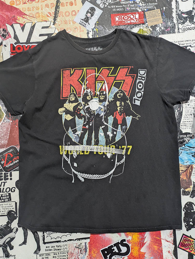 FOMO Collection - KISS Manifesto T-Shirt - L - 11419