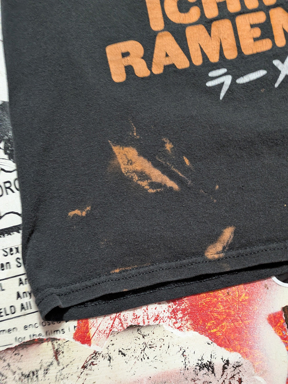 FOMO Collection - DISTRESSED Ichiraku Ramen Come Play With Me T-Shirt - M - 1181