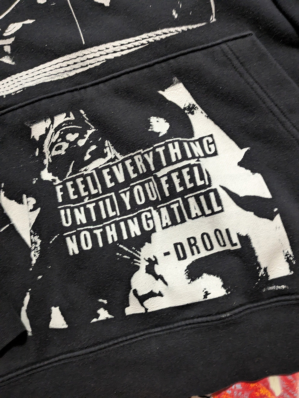 FOMO Collection - Collage Nike Manifesto / Feel Everything Hoodie - L - 11831