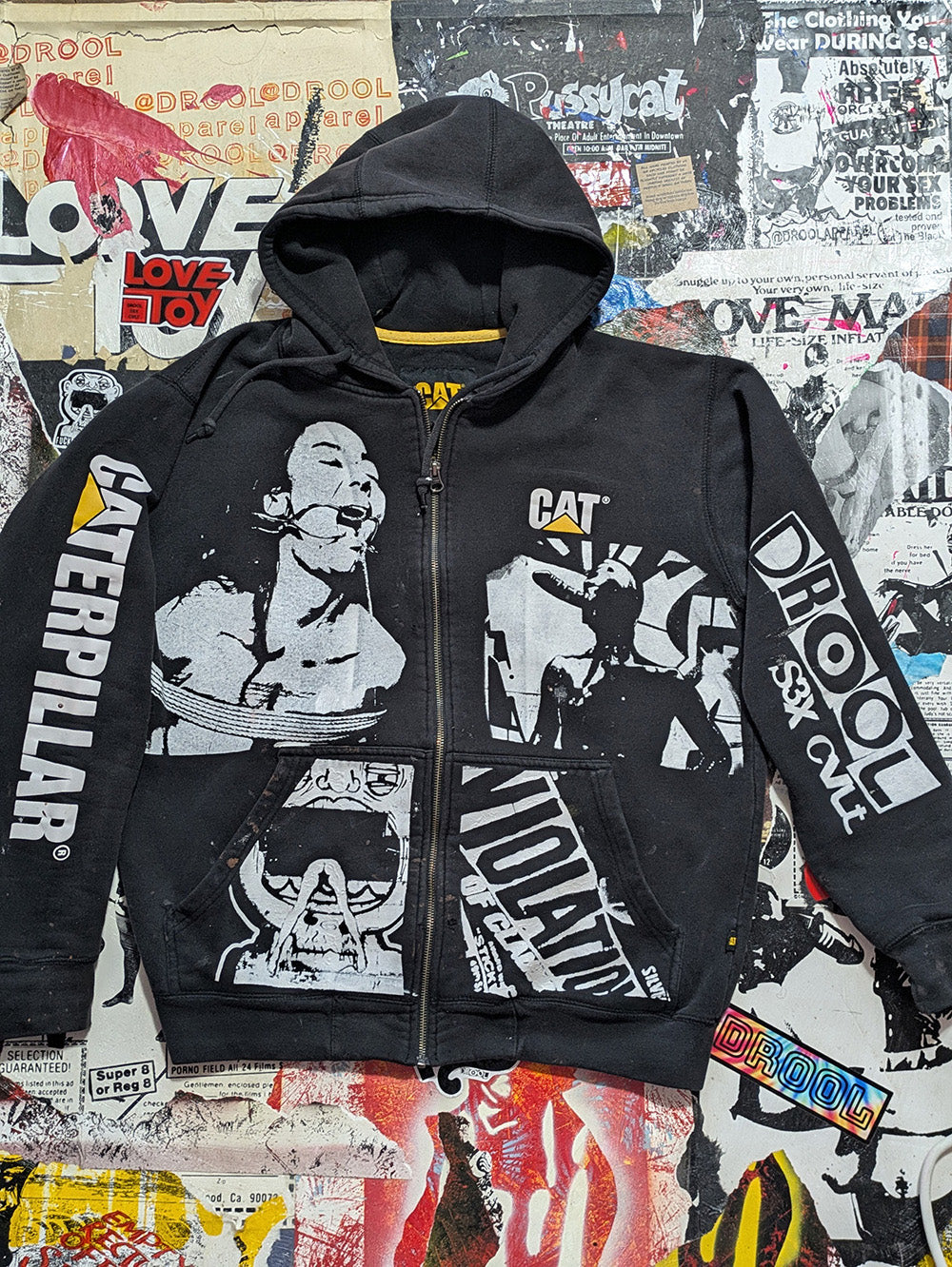 FOMO Collection - DISTRESSED Collage Caterpillar Origin Story / Graffiti Doll Zip Up Hoodie - M - 11924