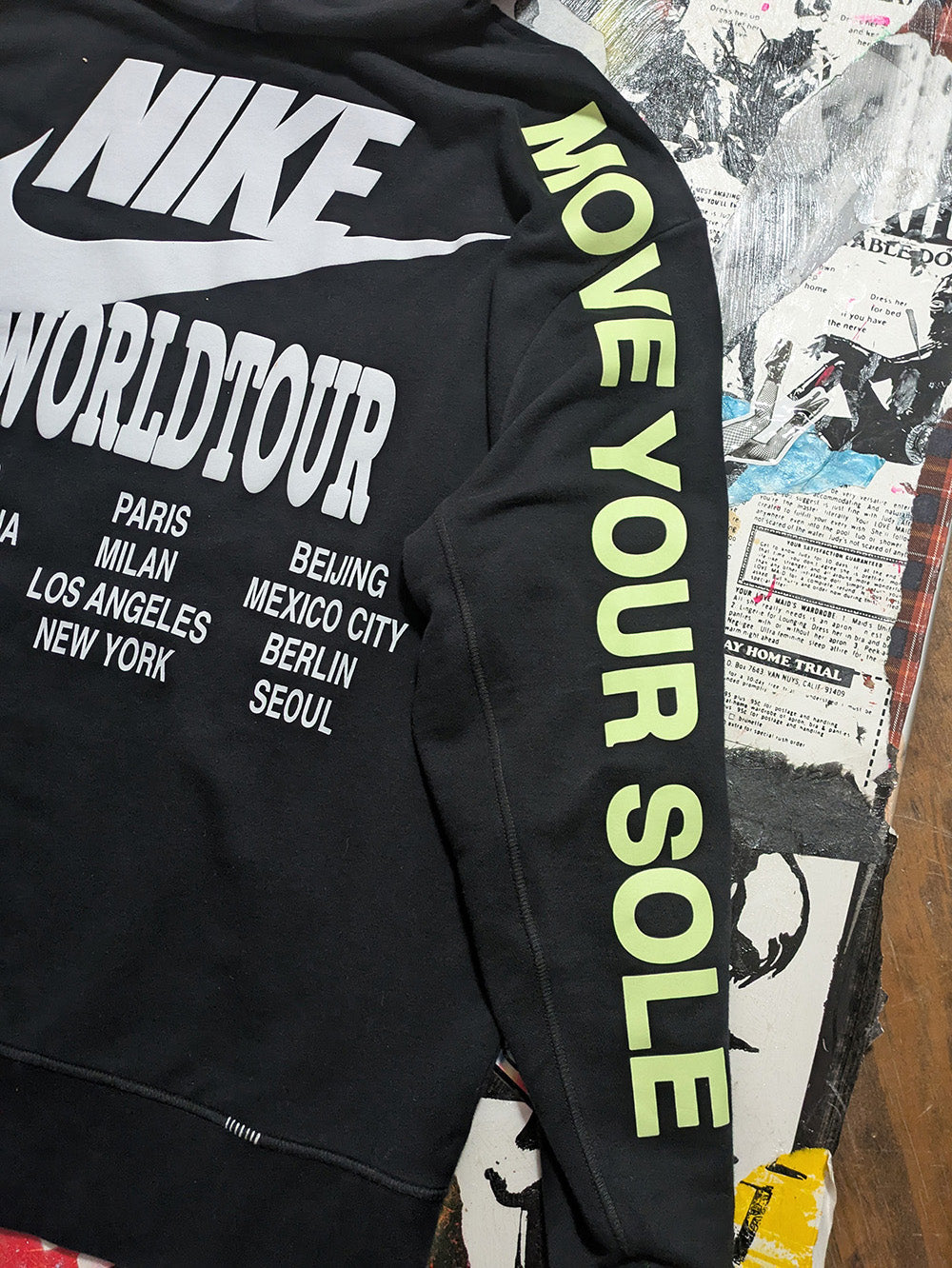 FOMO Collection - Collage Nike Manifesto / Feel Everything Hoodie - L - 12027
