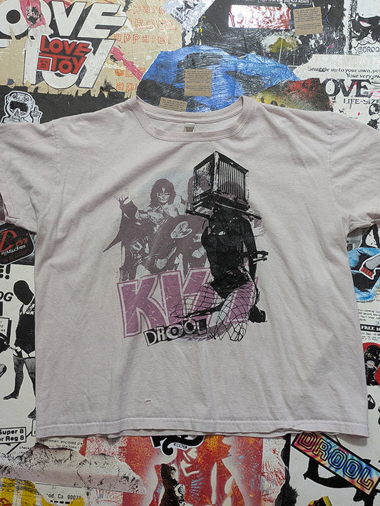 FOMO Collection - DISTRESSED Kiss Box Head T-Shirt  - XL - 13110