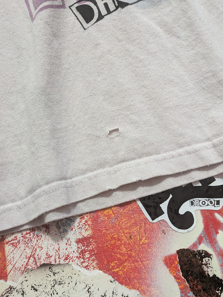 FOMO Collection - DISTRESSED Kiss Box Head T-Shirt  - XL - 13110