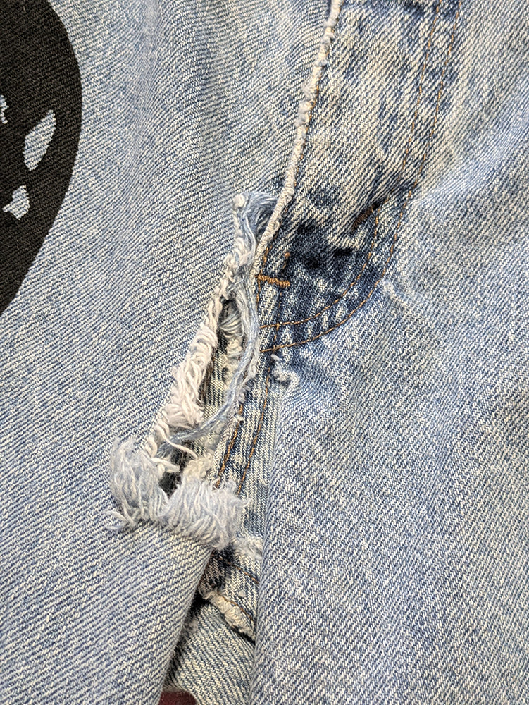 FOMO Collection - Live Vintage Made In USA Silvertab Manifesto Denim Jorts  - waist = 30" - 1389