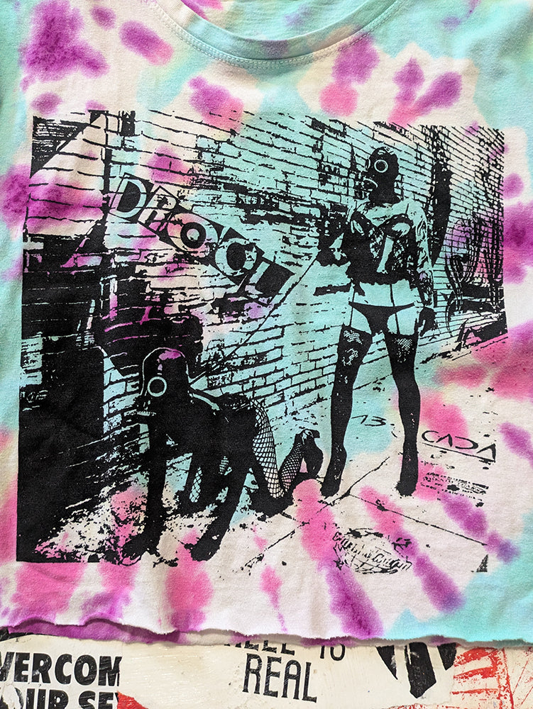 FOMO Collection - Walk Your Dog Raw Cut Crop Top  - L - 13927