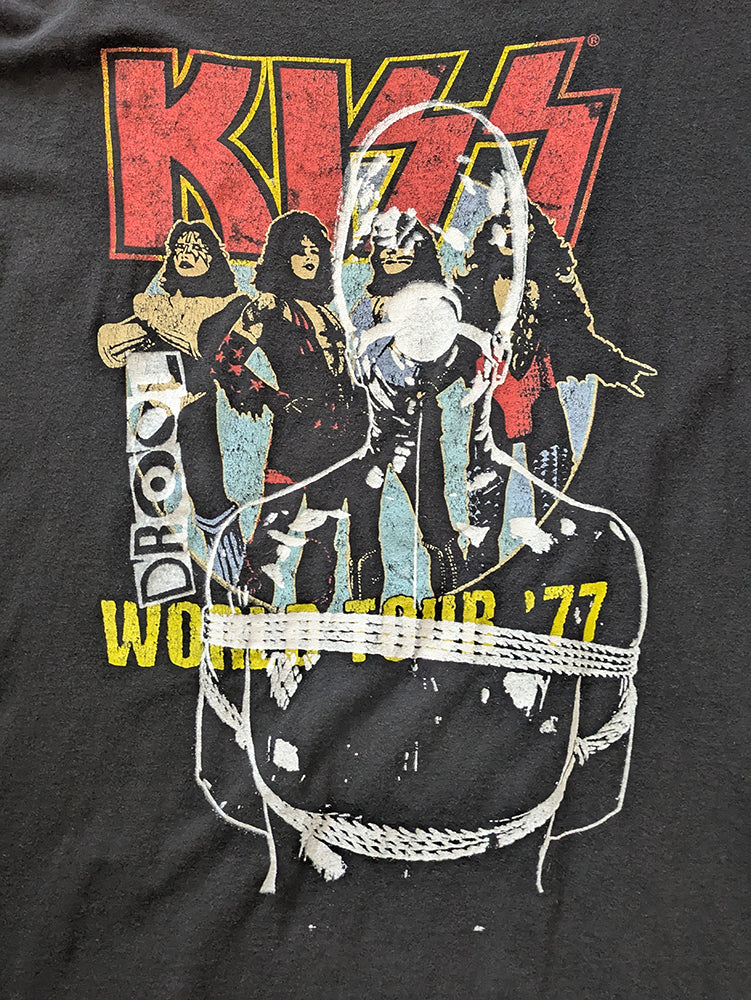 FOMO Collection - Kiss Manifesto T-Shirt  - 2XL - 1402