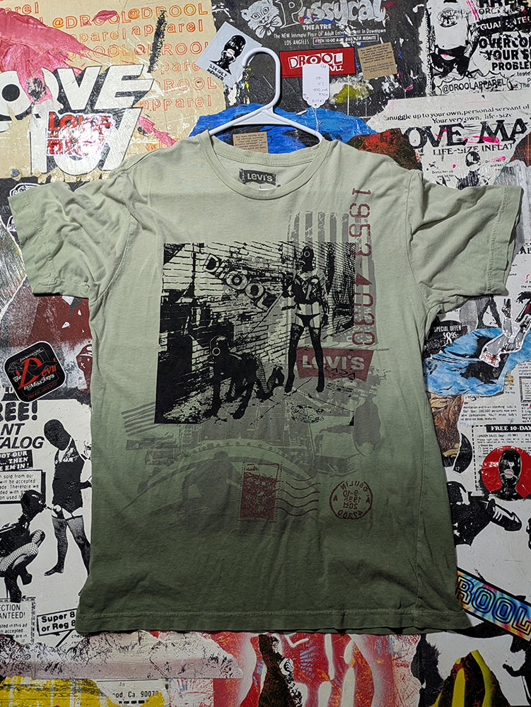 FOMO Collection - Levi's Walk Your Dog T-Shop  - Large - 14312